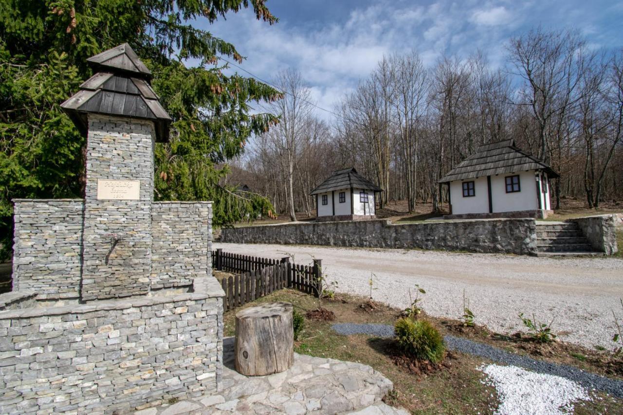 Holiday Park Hajducka Cesma Dubovsko Екстериор снимка